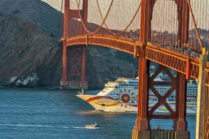 Banned from cruising, Cruise line will ban passengers, Cruise ship passengers getting banned.