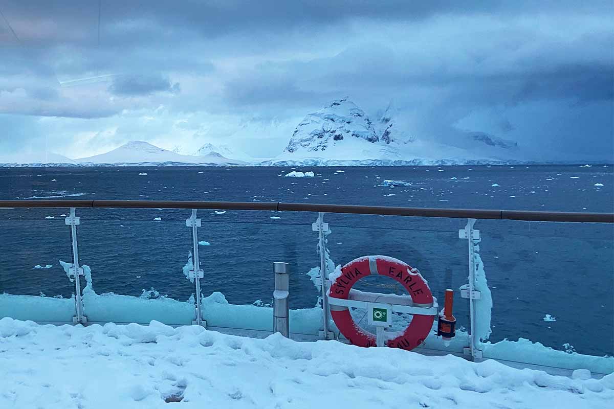 Sailing to Antarctica, Expedition cruising, Aurora Expeditions, Vantage Explorations
