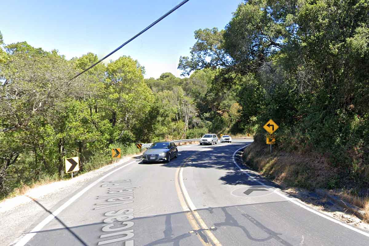 Car rental drivers bewar: sharp curves suddenly appear on this Northern California scenic road